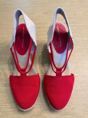 Women’s Adrienne Vittadini Red Canvas Slingback Espadrilles - Size 9